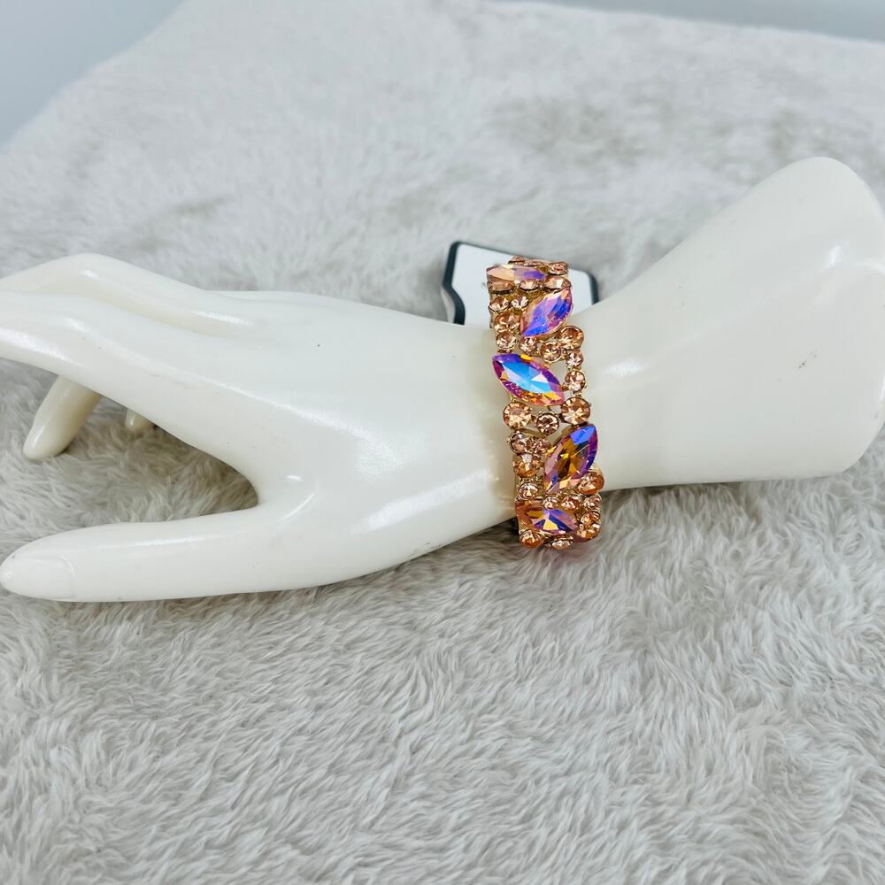 CATHERINE MALANDRINO Gold Tone Stretch Bracelet Peach Pink Crystals OS NWT